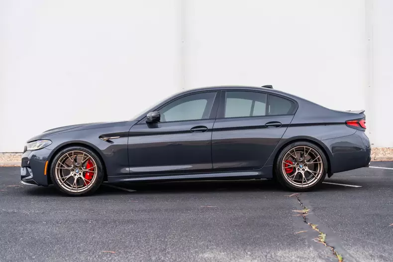 BMW M5 CS din 2022-3