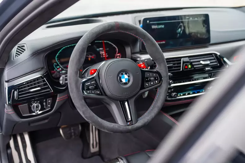BMW M5 CS din 2022-5