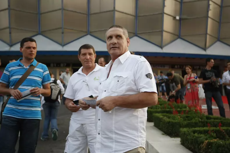 08bad1f5-1e0f-40da-afb9-a2b3410568ad