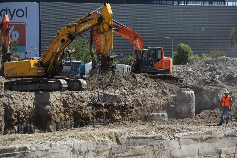 Când se reia circulația mașinilor pe Splaiul Independenței, în zona Piața Unirii. Anunțul Primăriei Sector 4 în pline lucrări la Planșeul Unirii (4)