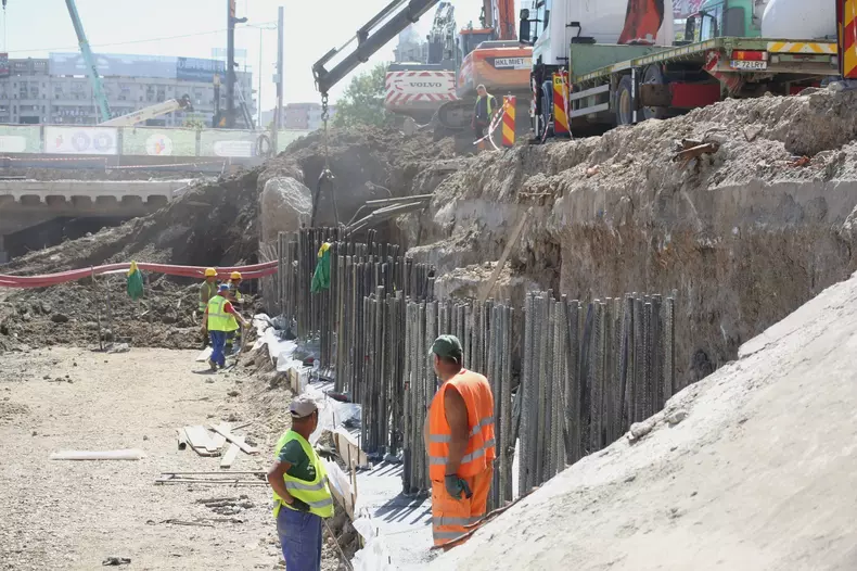 Când se reia circulația mașinilor pe Splaiul Independenței, în zona Piața Unirii. Anunțul Primăriei Sector 4 în pline lucrări la Planșeul Unirii (5)