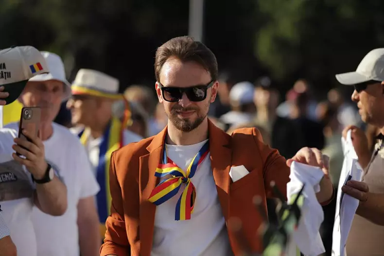 dinu popescu protest piata victoriei 1 august (2)