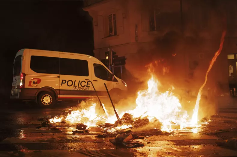 Switzerland Riots Minor Death