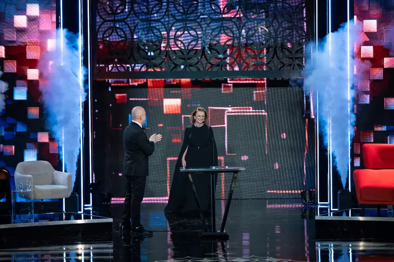 carmen tanase la bine si la roast pro tv (2)