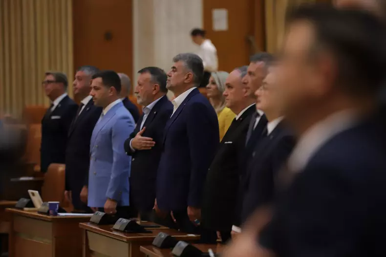 motiuni-cenzura-parlament (11)