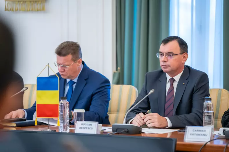 bogdan-despescu-mai-romania-vietnam (3)