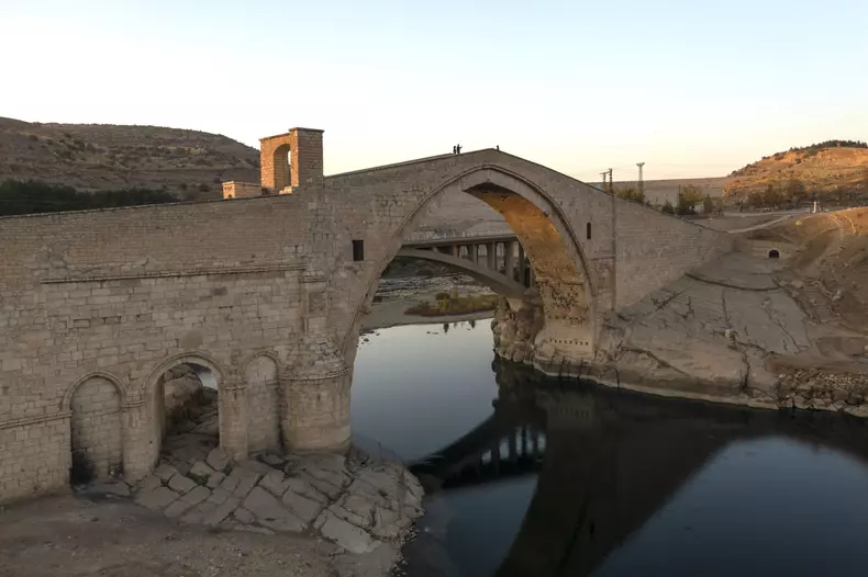 Diyarbakır Malabadi Bridge 3