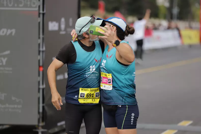 Iubirea face totul posibil. Foto Dumitru Angelescu