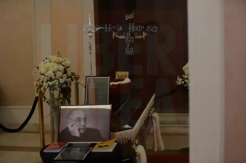 horia moculescu sicriu priveghi (4)