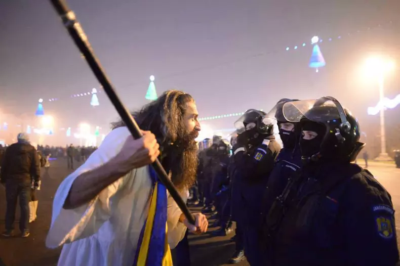 Cezar Avrămuță. Dosarul „Stegarului Dac”8