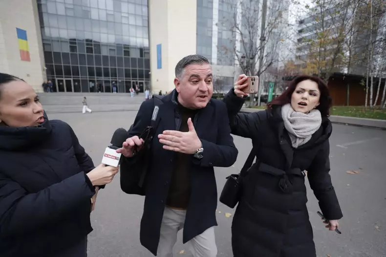 Marius Isăilă, trimis în judecată. A fost acuzat că a vrut să-i dea un milion de euro lui Ionuț Moșteanu, fost ministru al Apărării (15)