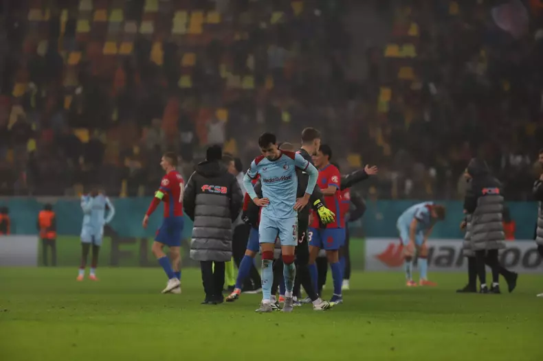 WhatsApp Image 2025-12-12 at 00.04.26 (1)