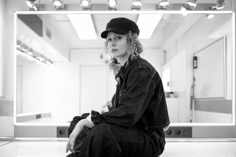 Esther Acebo film acel martie (1)