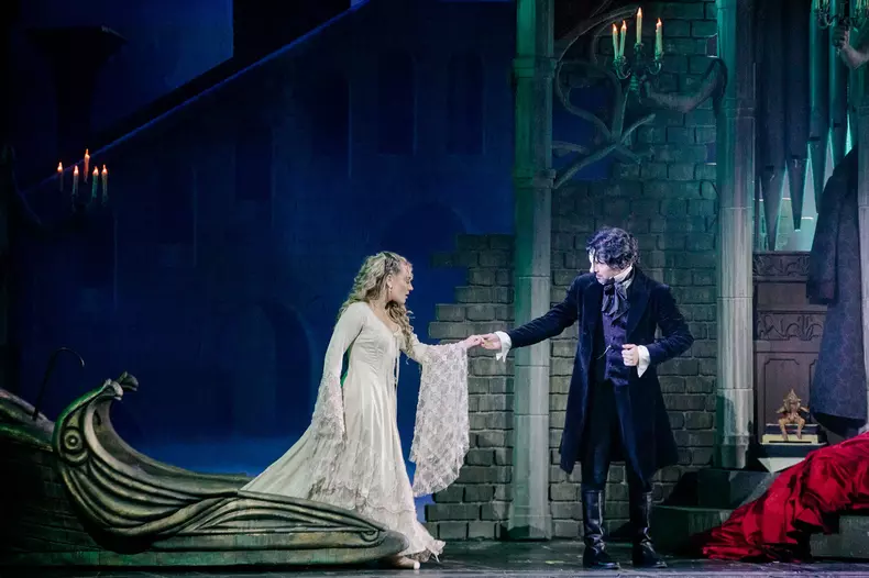 irina baiant in fantoma de la opera (4)