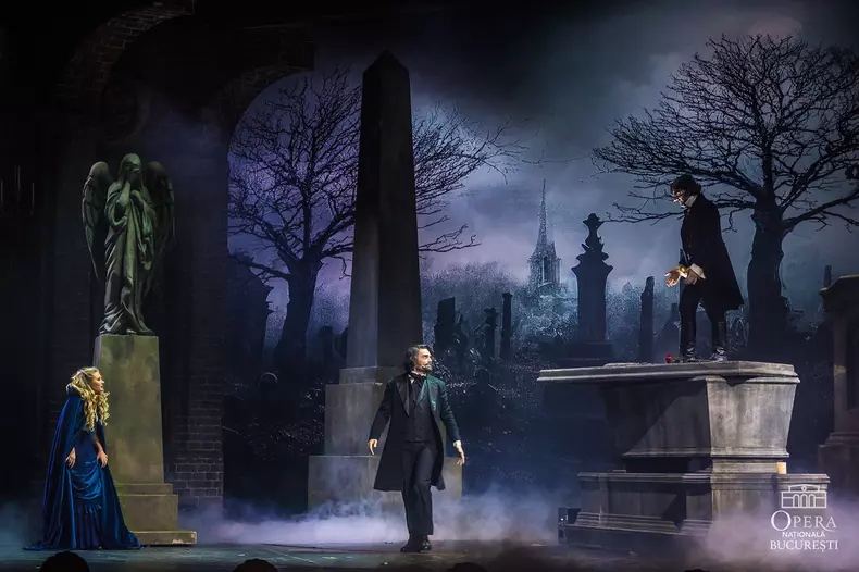 Soprana Irina Baiant - scena din Graveyard 6 - Fantoma de la Opera