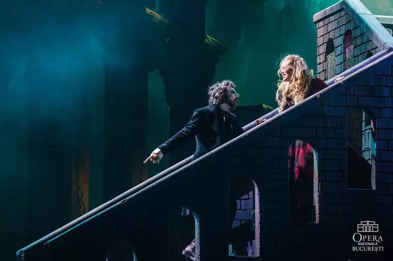 Soprana Irina Baiant - scena din Lair 2 - Fantoma de la Opera2