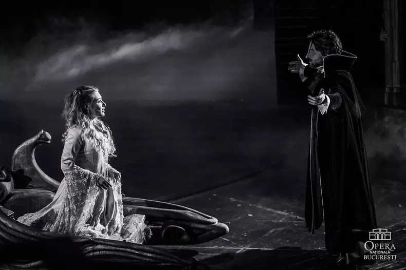 Soprana Irina Baiant - scena din Liar 8 - Fantoma de la Opera