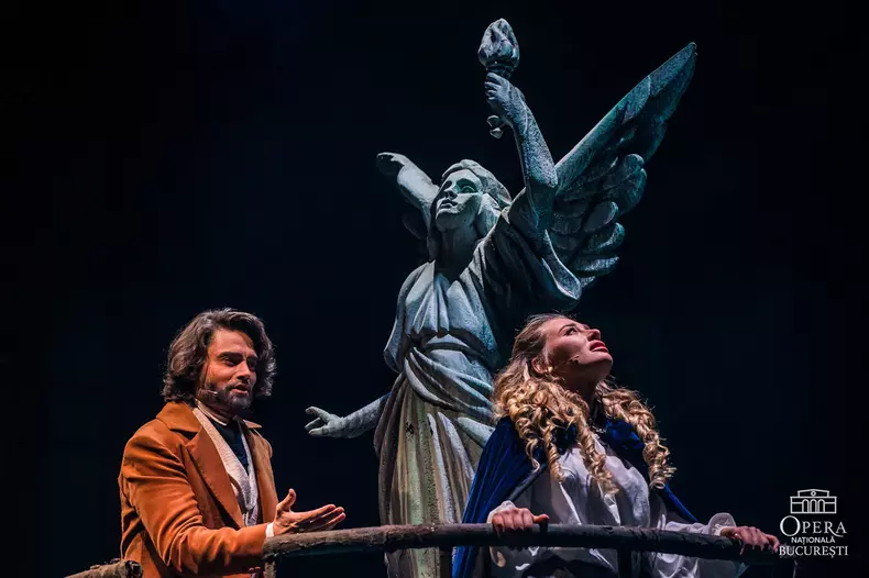 Soprana Irina Baiant - scena din Rooftop - Fantoma de la Opera 10