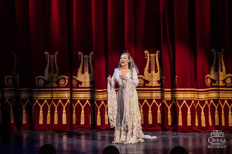 Soprana Irina Baiant - scena din Think of me - Fantoma de la Opera