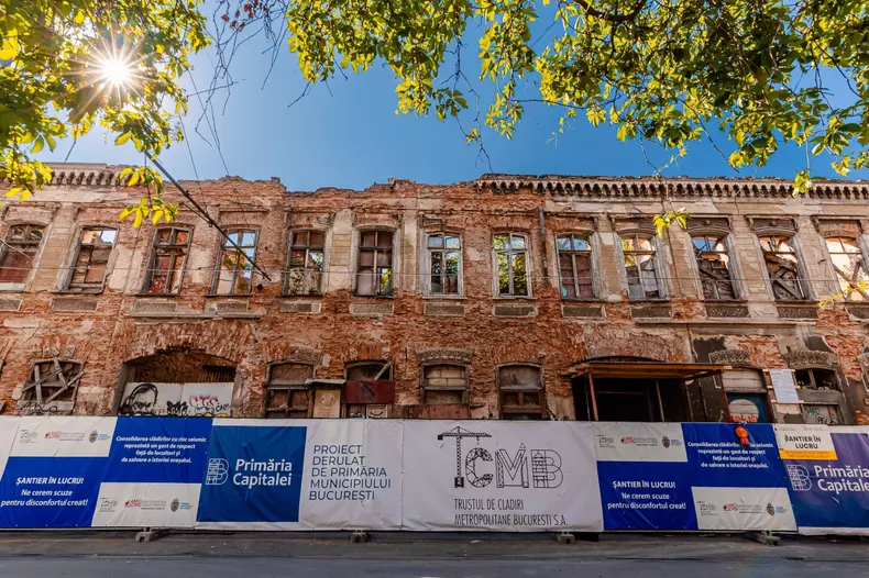 Hanul Solacolu din București a fost salvat de la prăbușire după 30 de ani de ruină. Ce vrea să facă Primăria Capitalei- (11)