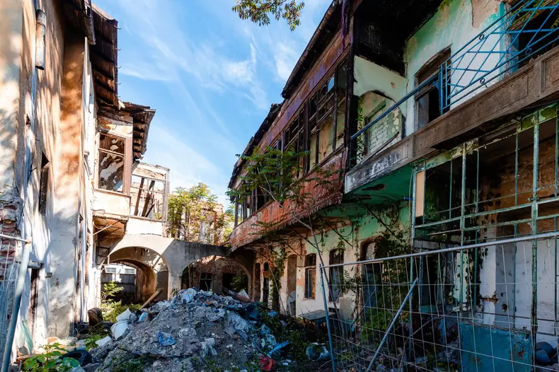 Hanul Solacolu din București a fost salvat de la prăbușire după 30 de ani de ruină. Ce vrea să facă Primăria Capitalei- (12)