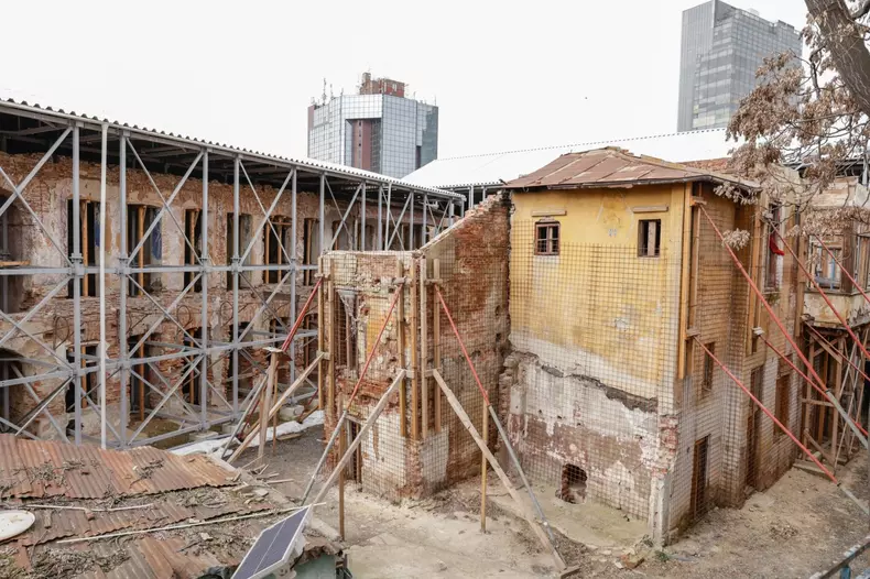 Hanul Solacolu din București a fost salvat de la prăbușire după 30 de ani de ruină. Ce vrea să facă Primăria Capitalei- (5)