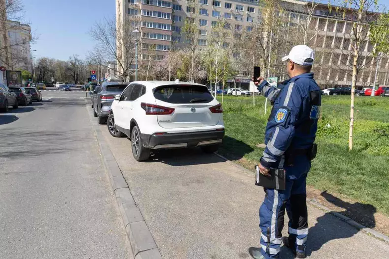 Ciprian Ciucu anunță că mai multe trotuare din centrul Bucureștiului au fost eliberate de mașini (6)