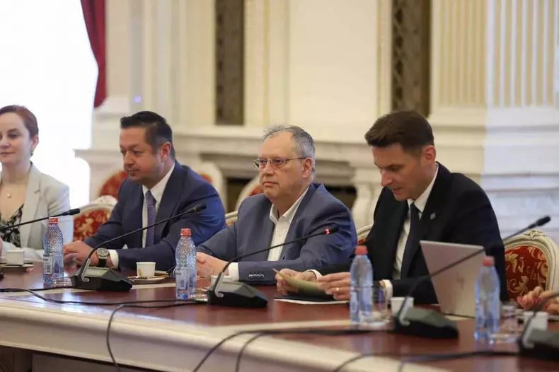 Dumitru Prunariu, singurul român care a zburat în Cosmos, aniversat în Senat după 45 de ani de la misiunea Soyuz 40 (1)