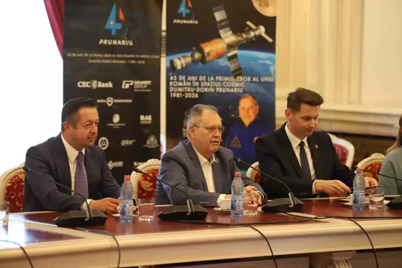 Dumitru Prunariu, singurul român care a zburat în Cosmos, aniversat în Senat după 45 de ani de la misiunea Soyuz 40 (11)