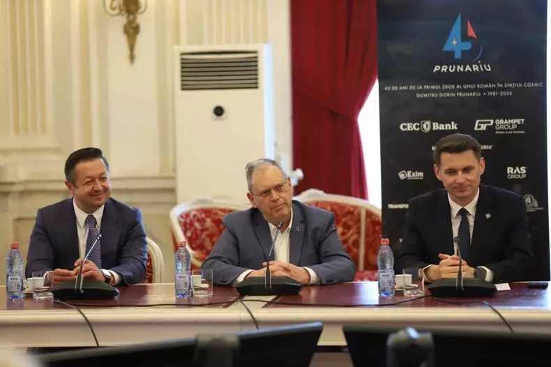 Dumitru Prunariu, singurul român care a zburat în Cosmos, aniversat în Senat după 45 de ani de la misiunea Soyuz 40 (16)