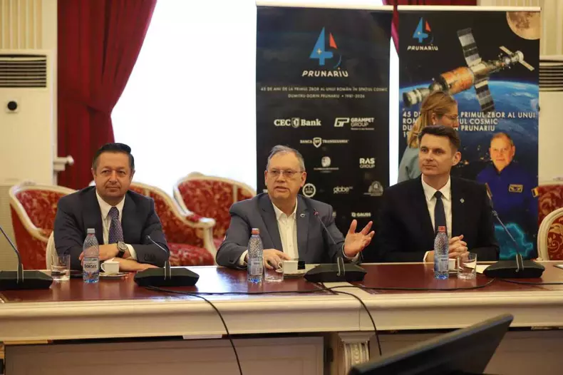 Dumitru Prunariu, singurul român care a zburat în Cosmos, aniversat în Senat după 45 de ani de la misiunea Soyuz 40 (27)