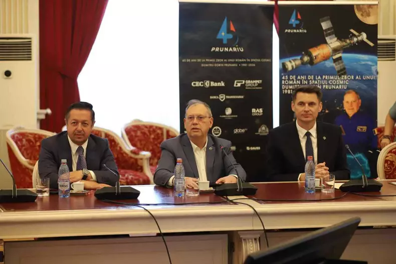 Dumitru Prunariu, singurul român care a zburat în Cosmos, aniversat în Senat după 45 de ani de la misiunea Soyuz 40 (30)