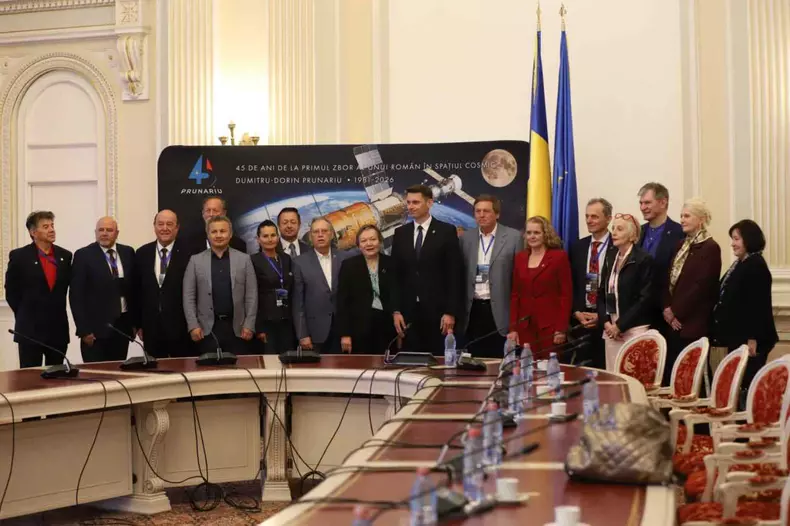 Dumitru Prunariu, singurul român care a zburat în Cosmos, aniversat în Senat după 45 de ani de la misiunea Soyuz 40 (39)