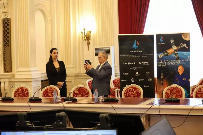 Dumitru Prunariu, singurul român care a zburat în Cosmos, aniversat în Senat după 45 de ani de la misiunea Soyuz 40 (4)