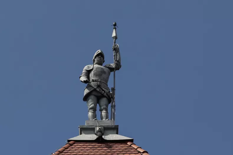 Statuia care apără Bucurestiul. Foto Vlad Chirea_9483 (1)