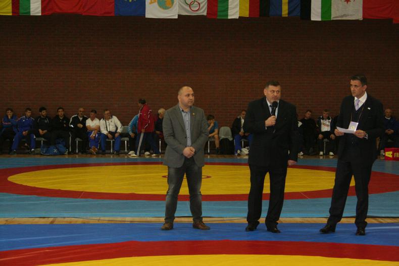 3.parcalabu__poteras_si_cernat.JPG
