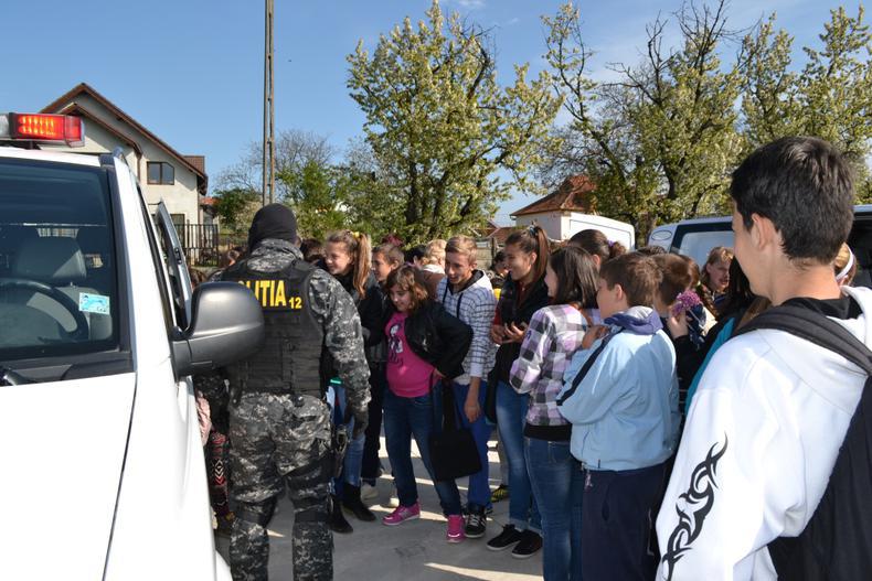 7.cu_duba_si_mascatii.JPG