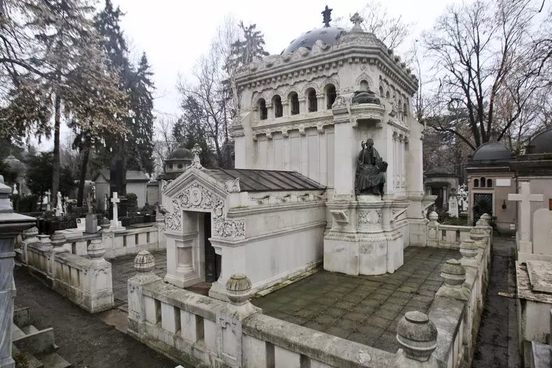 mausoleu-fratii-gheorghief_02.jpg