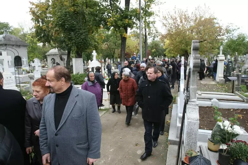 dolanescu-3.jpg
