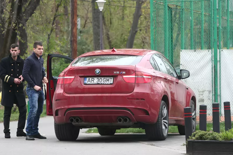 BMW.jpg