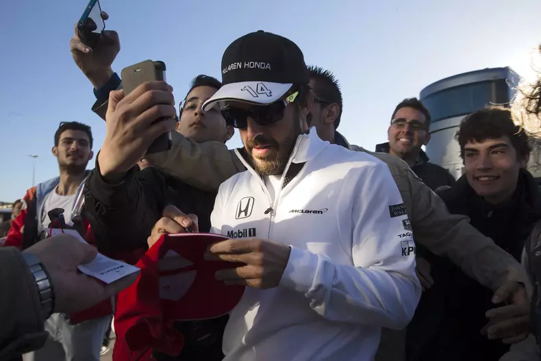 Fernando-Alonso-EPA.jpg
