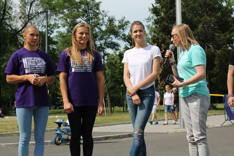 URBATLON-2015_Gabriela-Szabo-campioane-1.jpg