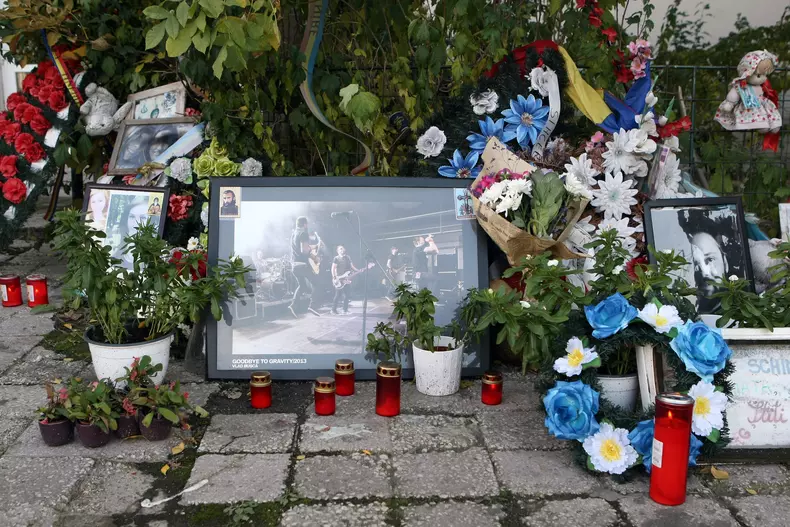 un an de la colectiv (2)