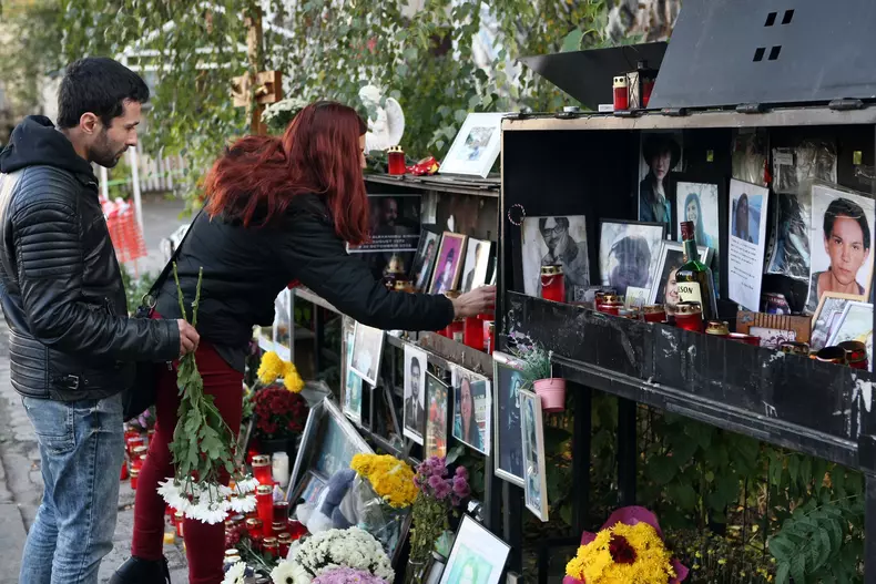 un an de la colectiv (4)