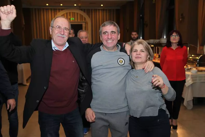 15541236_1326538667398008_3456192213216958746_n