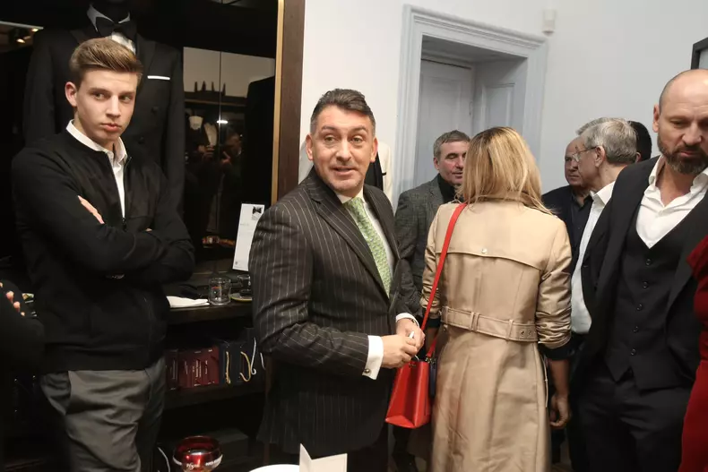 orca_share_media1482388927781