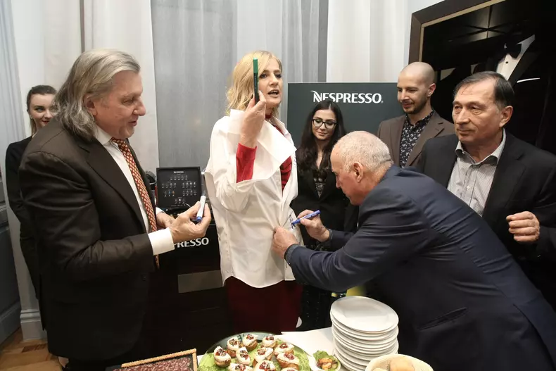 orca_share_media1482389014982