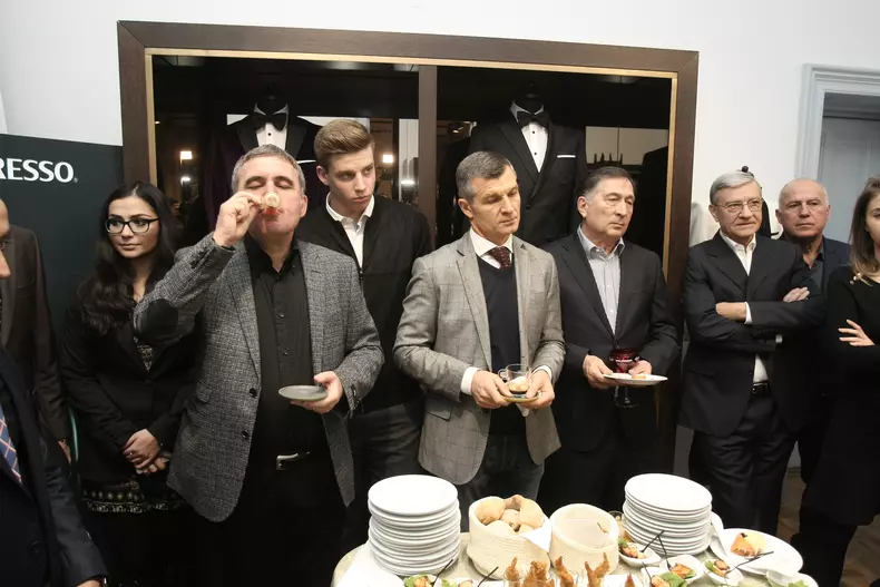 orca_share_media1482389646502