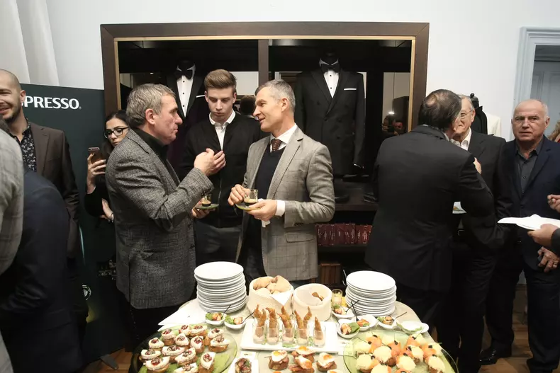 orca_share_media1482389743836