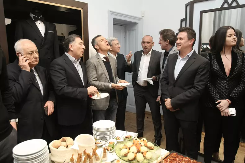 orca_share_media1482389802624